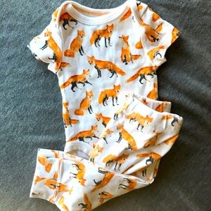2 piece newborn fox pajama set bundle